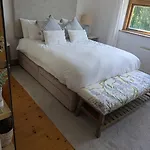 Danesfort House Semesterbostad
